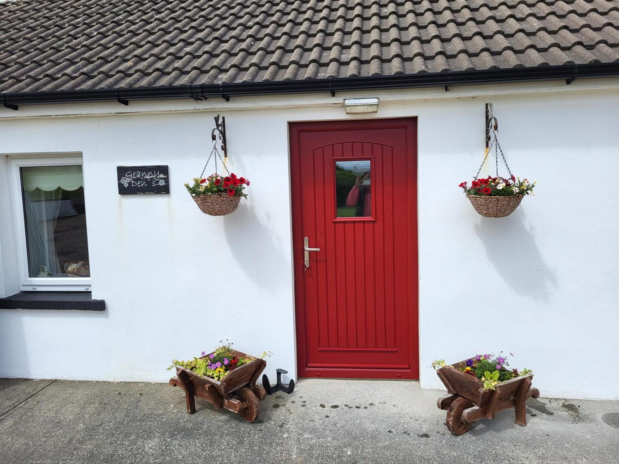 Granny Dens Villa Donegal Town Exteriör bild